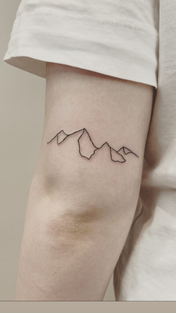 finelines  tattoo expert Zürich Altstetten minimalistic linework