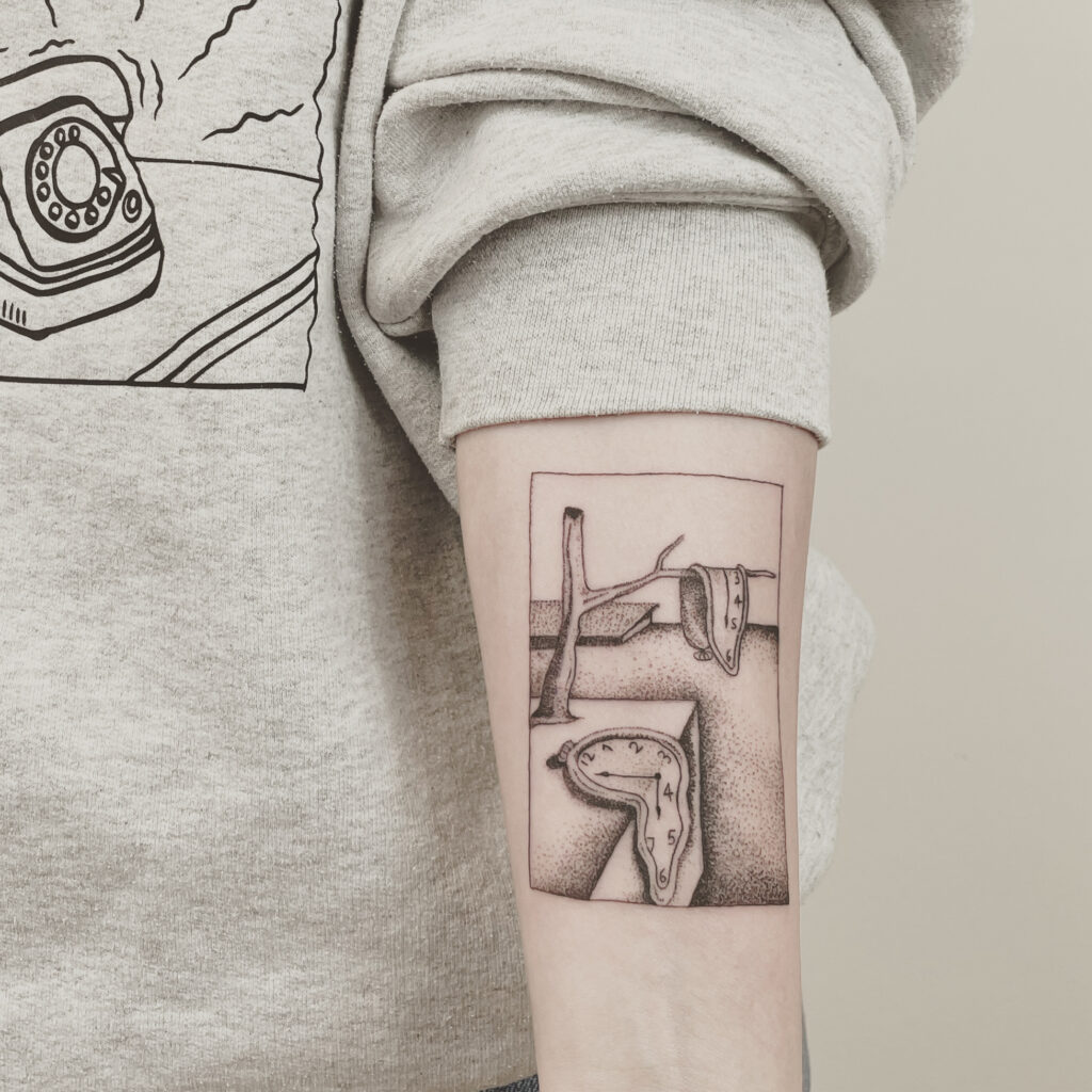 Dali finelines tattoo expert Zürich altststetten minimalistic mini tattoo artpiece