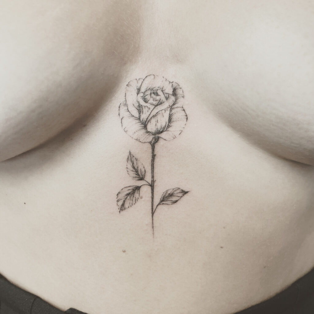 finelines tattoo expert Zürich Altstetten minimalistic linework freehand flower rose