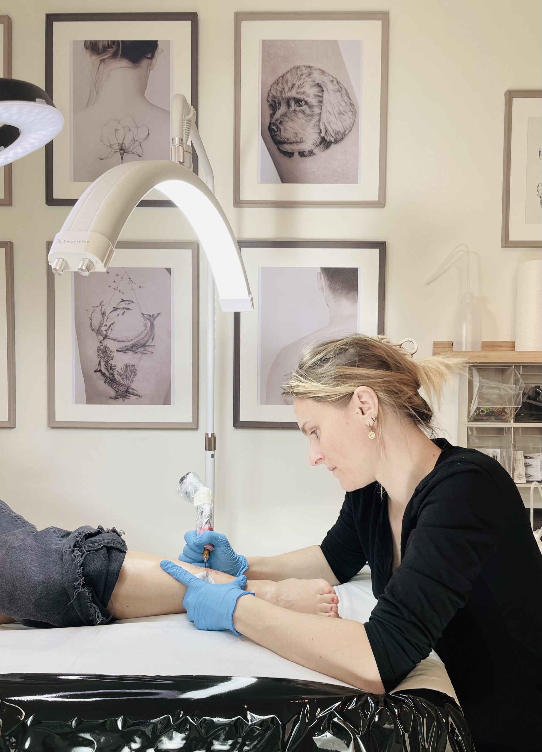 erfahrene tattooartist in zürich, bester tätowiererin in zürich. Tätowiererin beim tätowierern