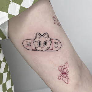 Feine linien tattoo , Fineline stil Tattoo einer niedlicher comics katze. charakter design Tattoo