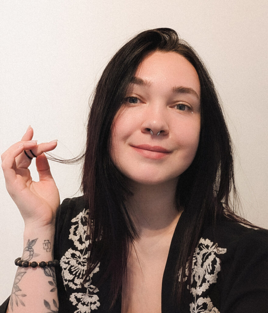 Resident Tattoo artist, tätowiererin, spezialisiert in Anime, Mangas, Manga, Character design, Comics, Cartoon in Amulett Tattoo Zürich 