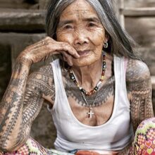 Whang-Od, la tatoueuse la plus âgée du monde